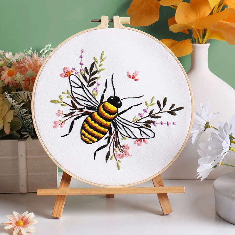 CraftHoop 4-Piece Lovely Bees Embroidery Kit