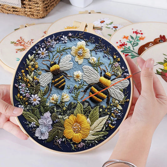 CraftHoop Buzz & Bloom Embroidery Kit