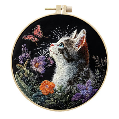 CraftHoop Cat Charm Embroidery Kit