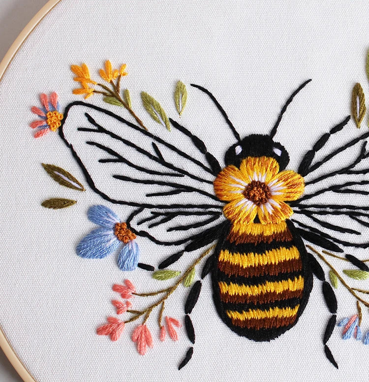 CraftHoop 4-Piece Lovely Bees Embroidery Kit