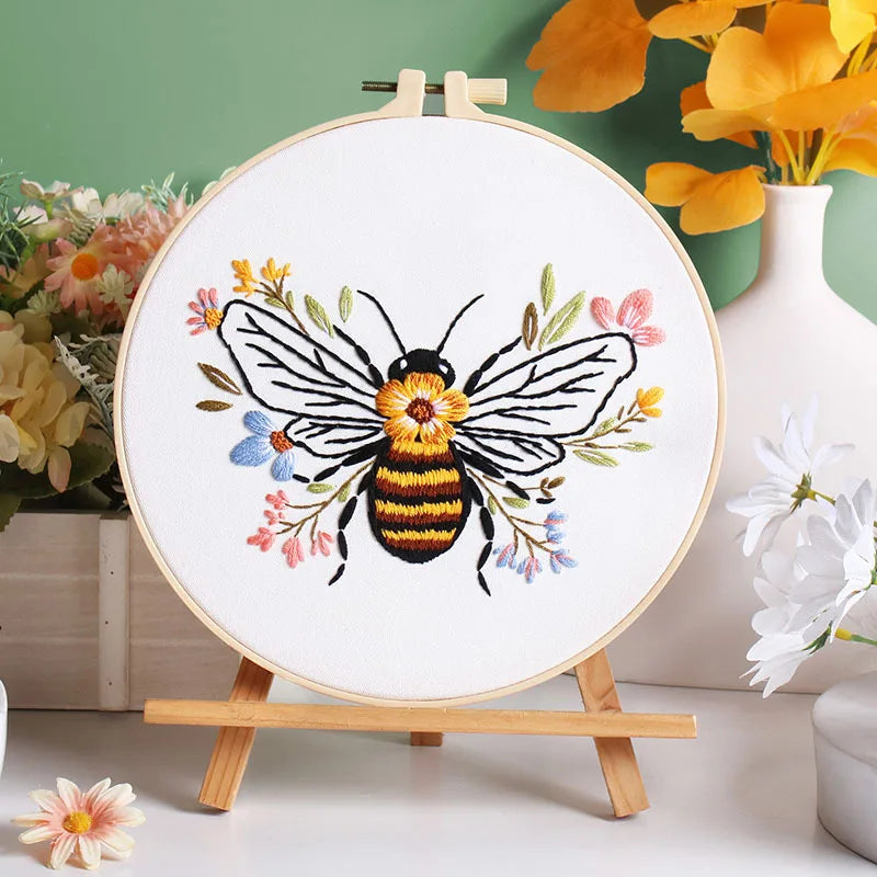 CraftHoop 4-Piece Lovely Bees Embroidery Kit