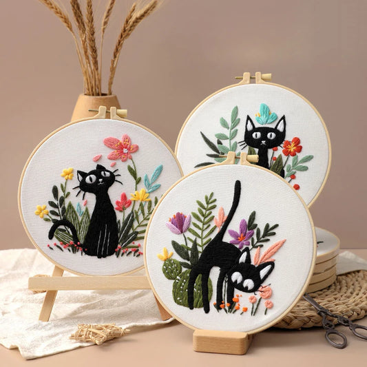 CraftHoop Black Cat Charm Embroidery Kit