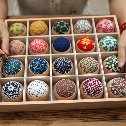 CraftHoop Heirloom Stitch Pin Cushion